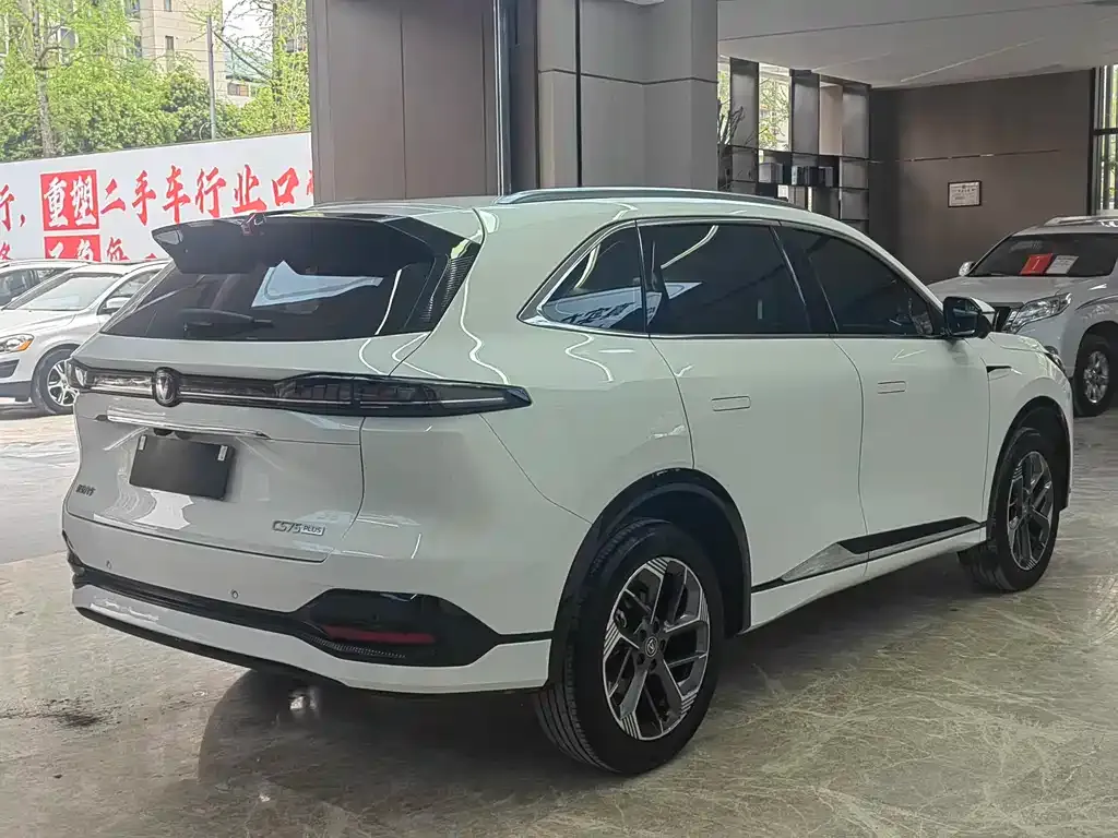 Changan CS75PLUS — фото 6