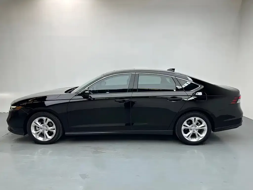 Honda Accord — фото 4