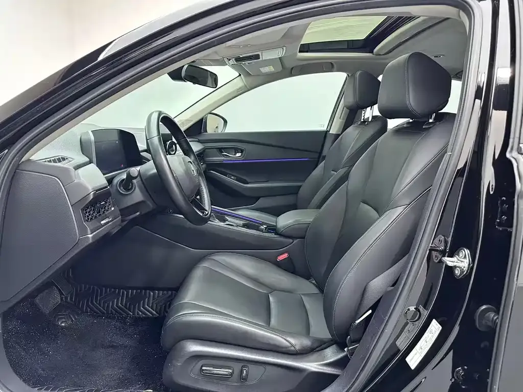 Honda Accord — фото 8