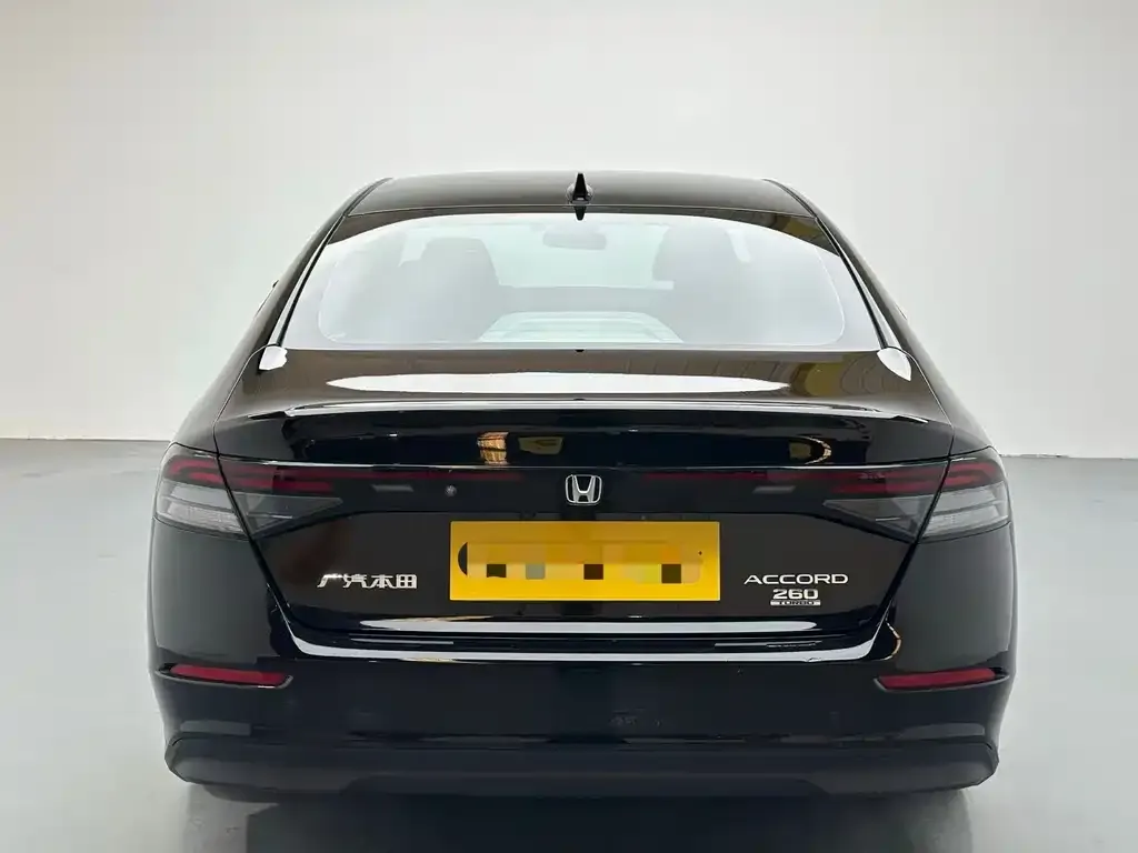Honda Accord — фото 3
