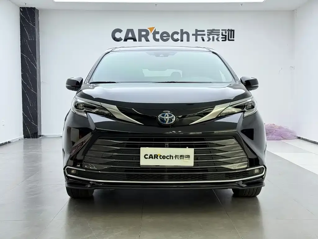 Toyota Sienna 2024 из CN, фото 4