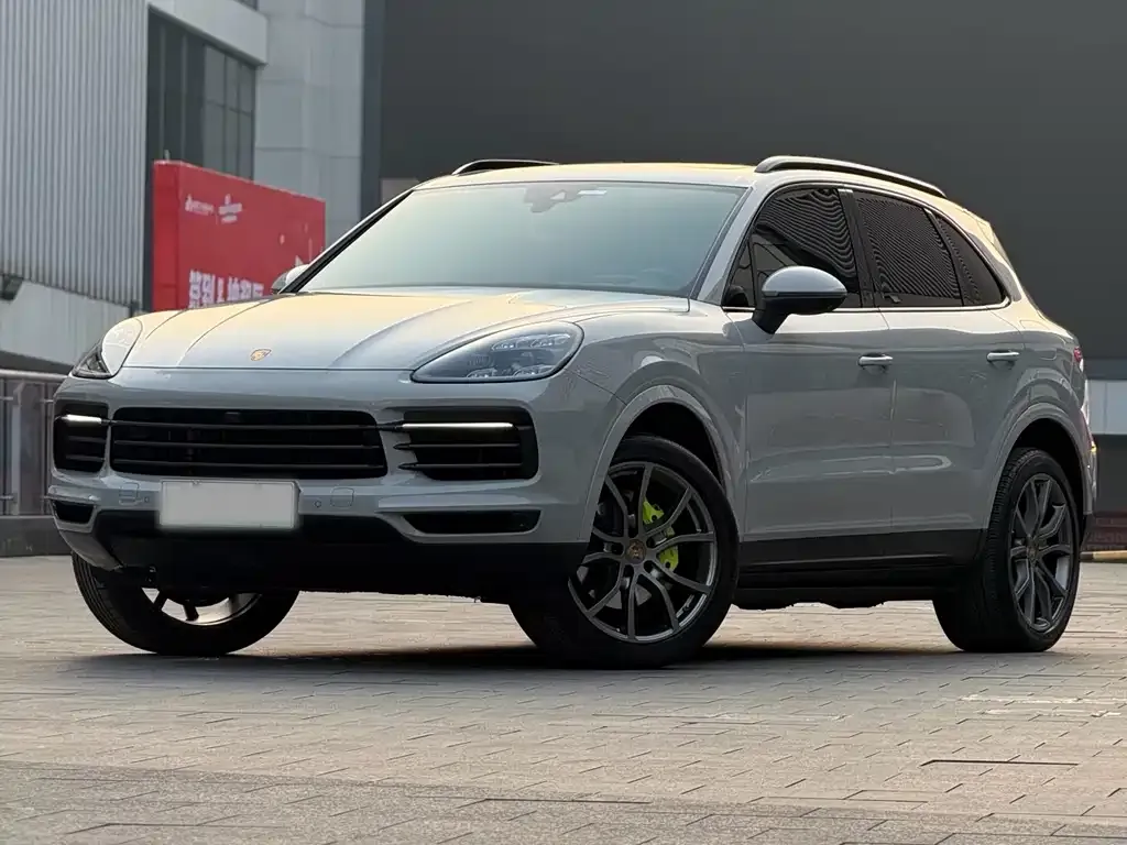 Porsche Cayenne Hybrid — фото 1