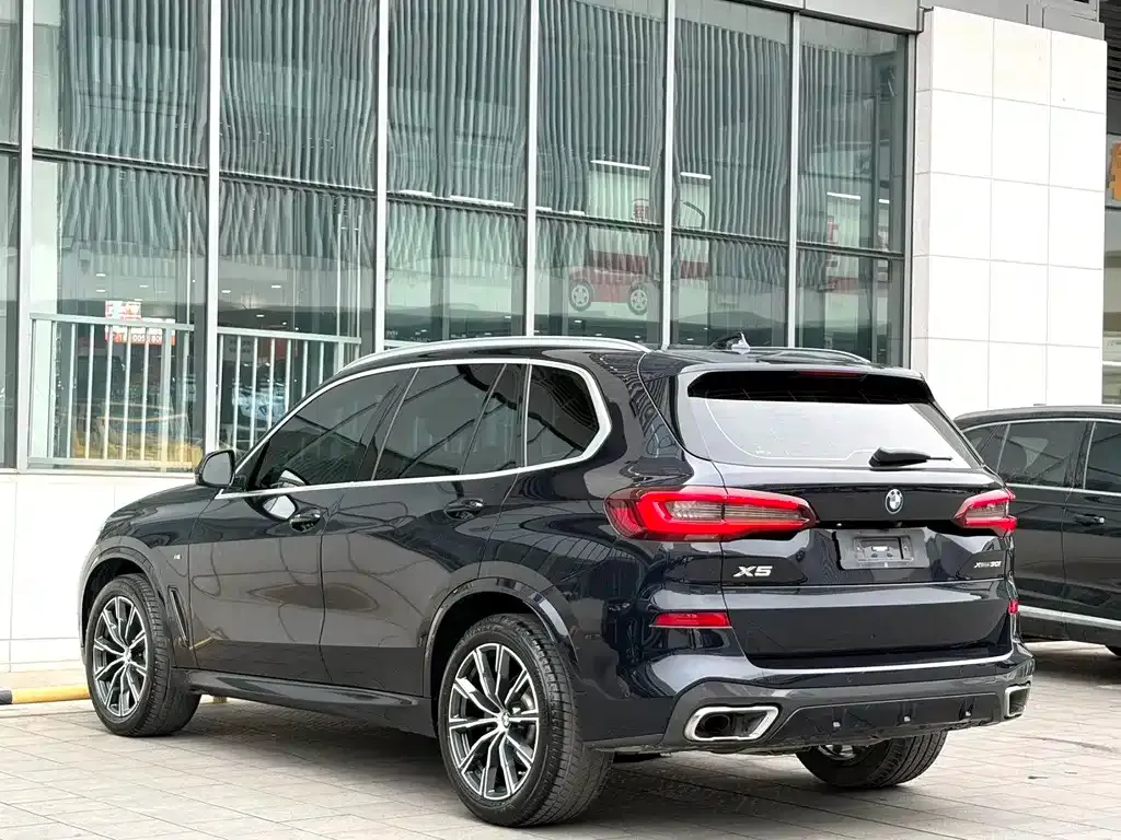 BMW X5 (Import) — фото 7