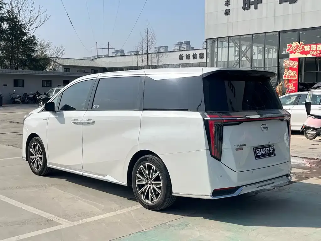 GAC Motor Trumpchi M8 — фото 10