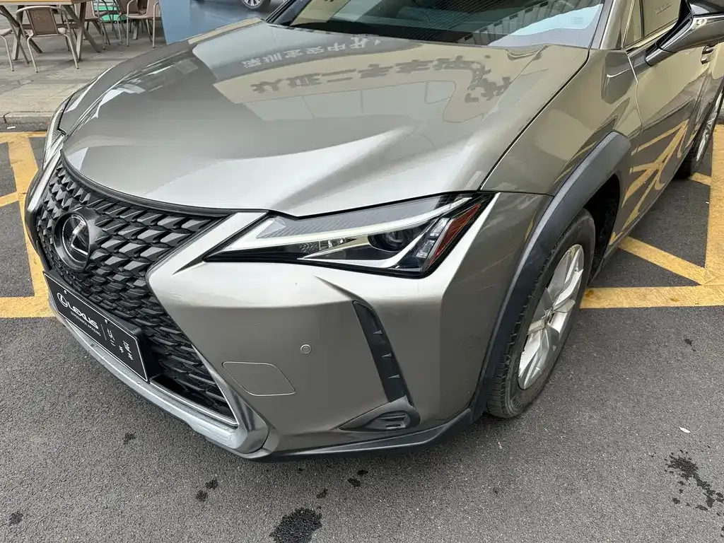 Lexus UX — фото 9