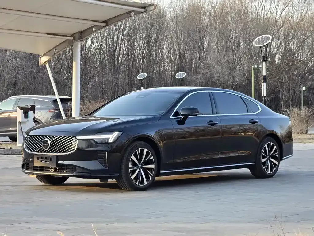 Volvo S90 2026 из CN, фото 1