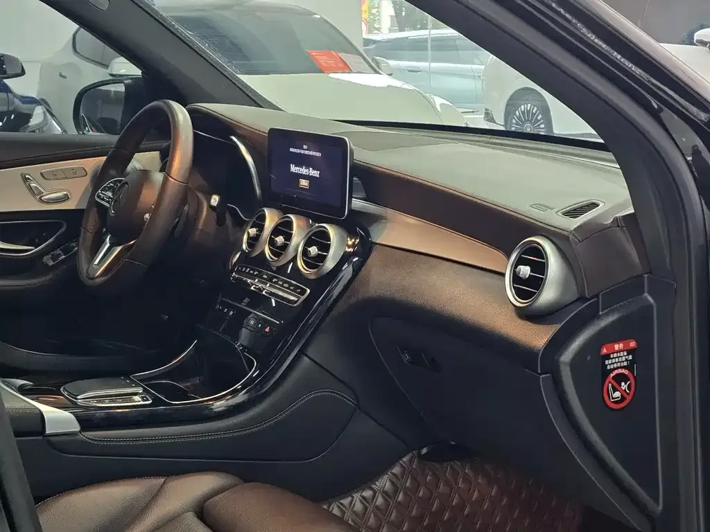 Mercedes-Benz GLC — фото 10