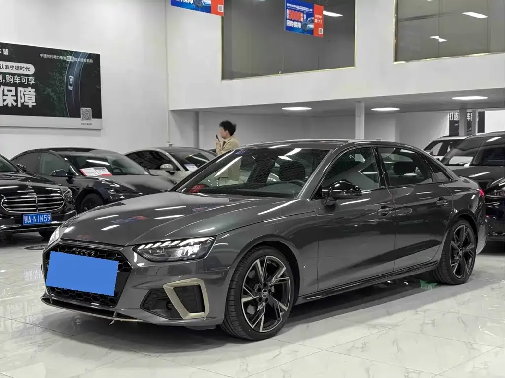 Audi A4L 2024 из CN, фото 1