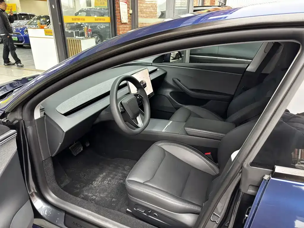 Tesla Model 3 — фото 3
