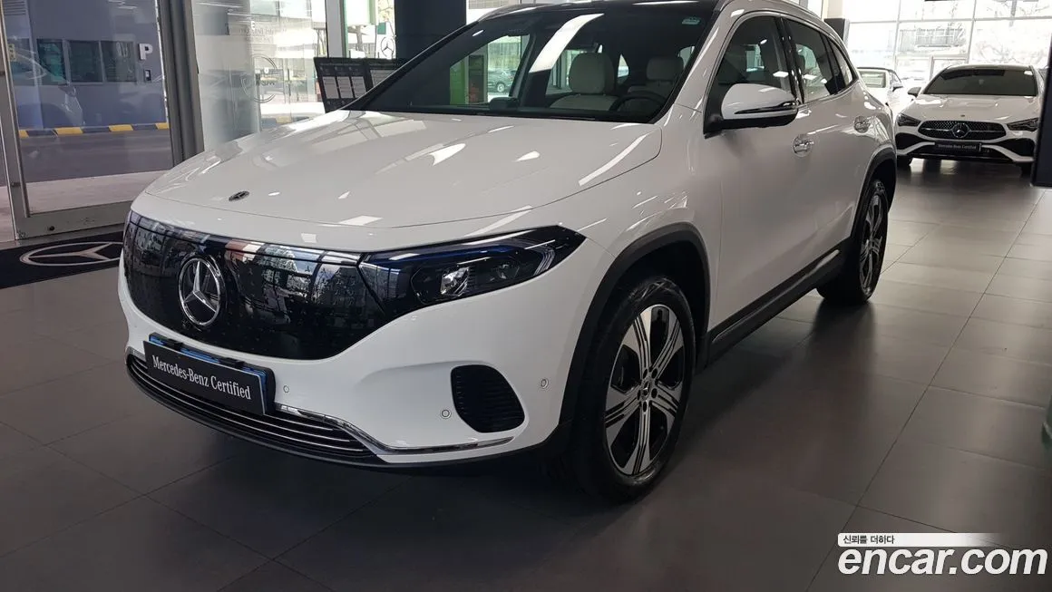 Mercedes-Benz EQA — фото 1