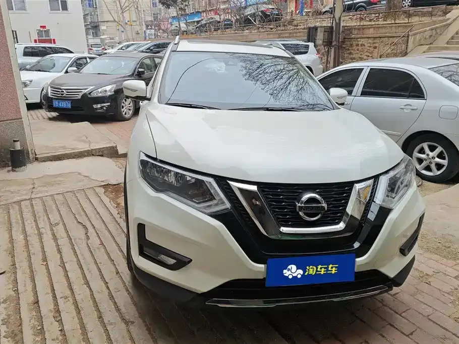 Nissan X-Trail — фото 10