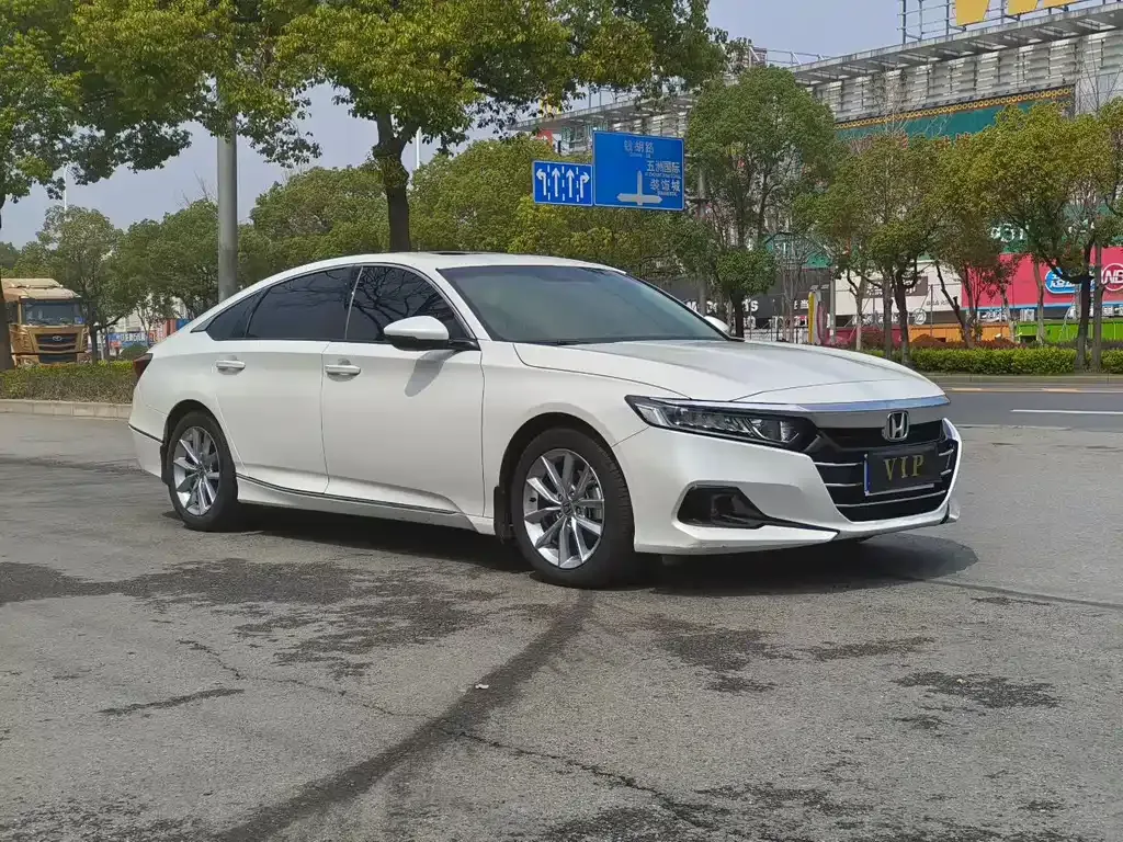 Honda Accord — фото 7