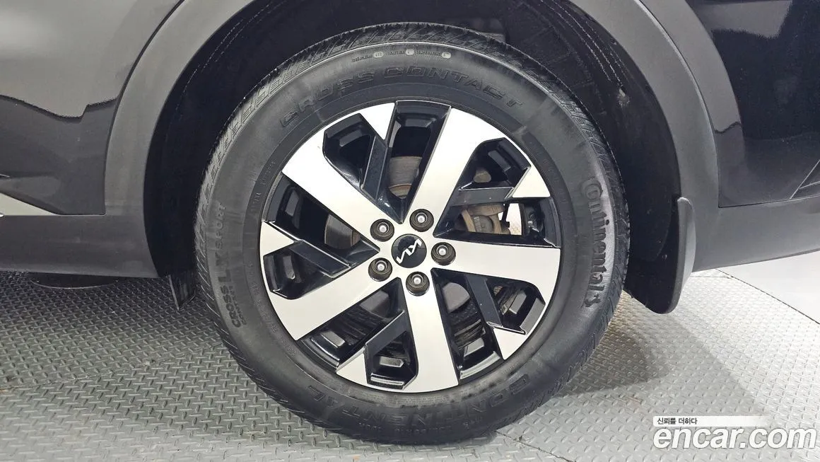 Kia Sorento — фото 9