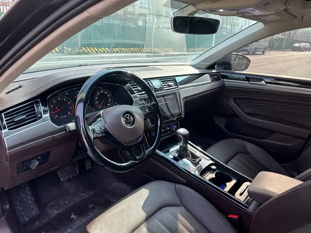 Volkswagen Phideon 2021 из CN, фото 4