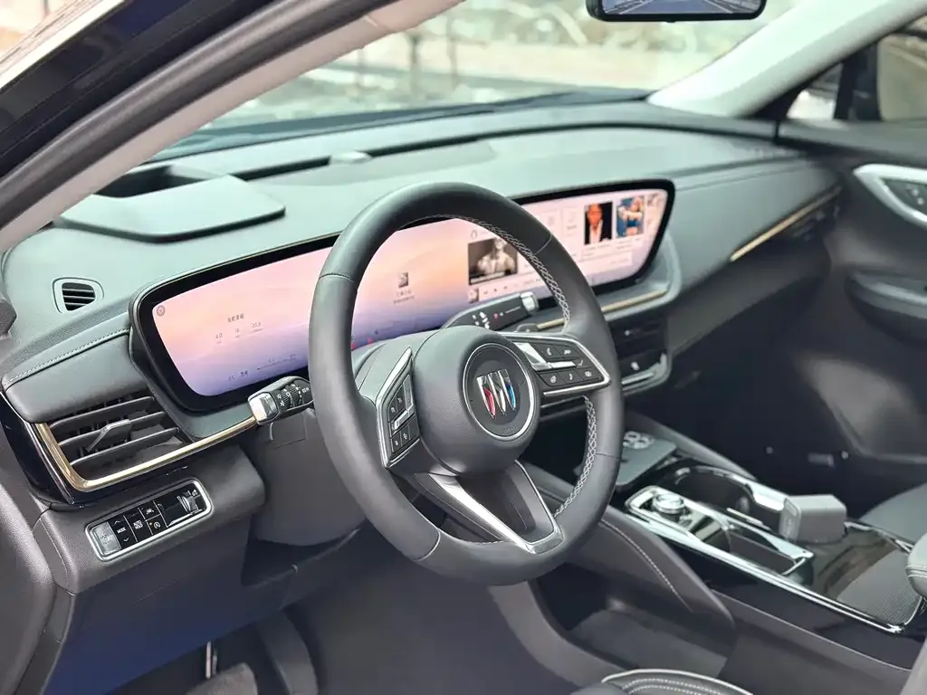 Buick Envision Plus — фото 2