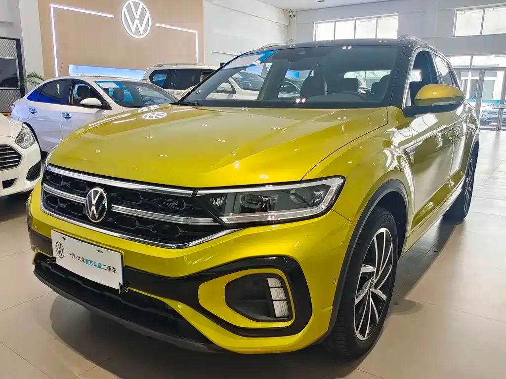Volkswagen T-Roc — фото 1