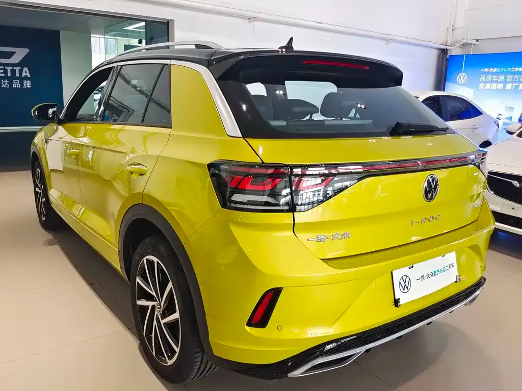 Volkswagen T-Roc — фото 2