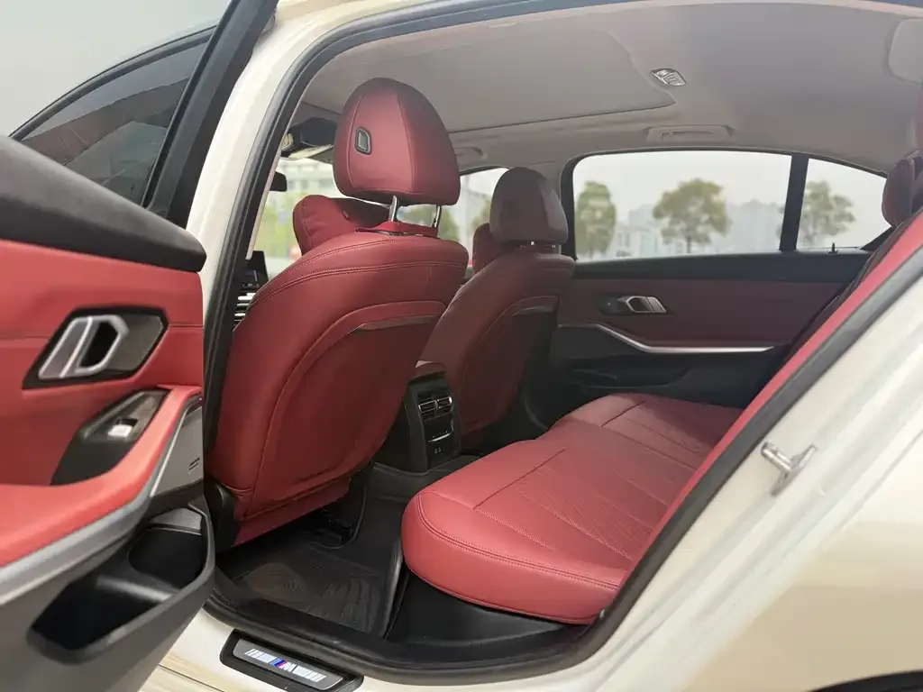BMW 3 Series 2023 из CN, фото 6
