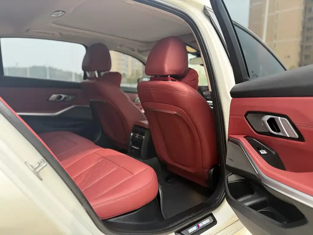 BMW 3 Series 2023 из CN, фото 9