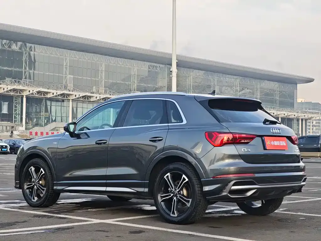 Audi Q3 — фото 7