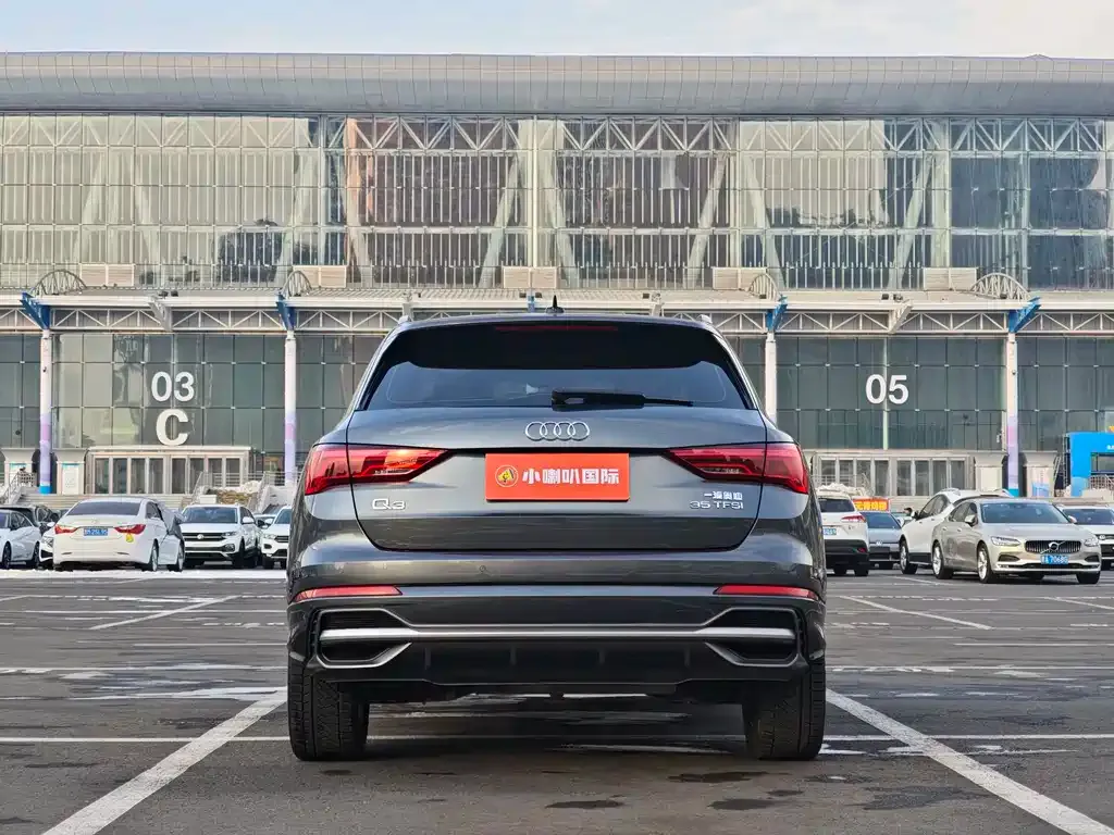 Audi Q3 — фото 10