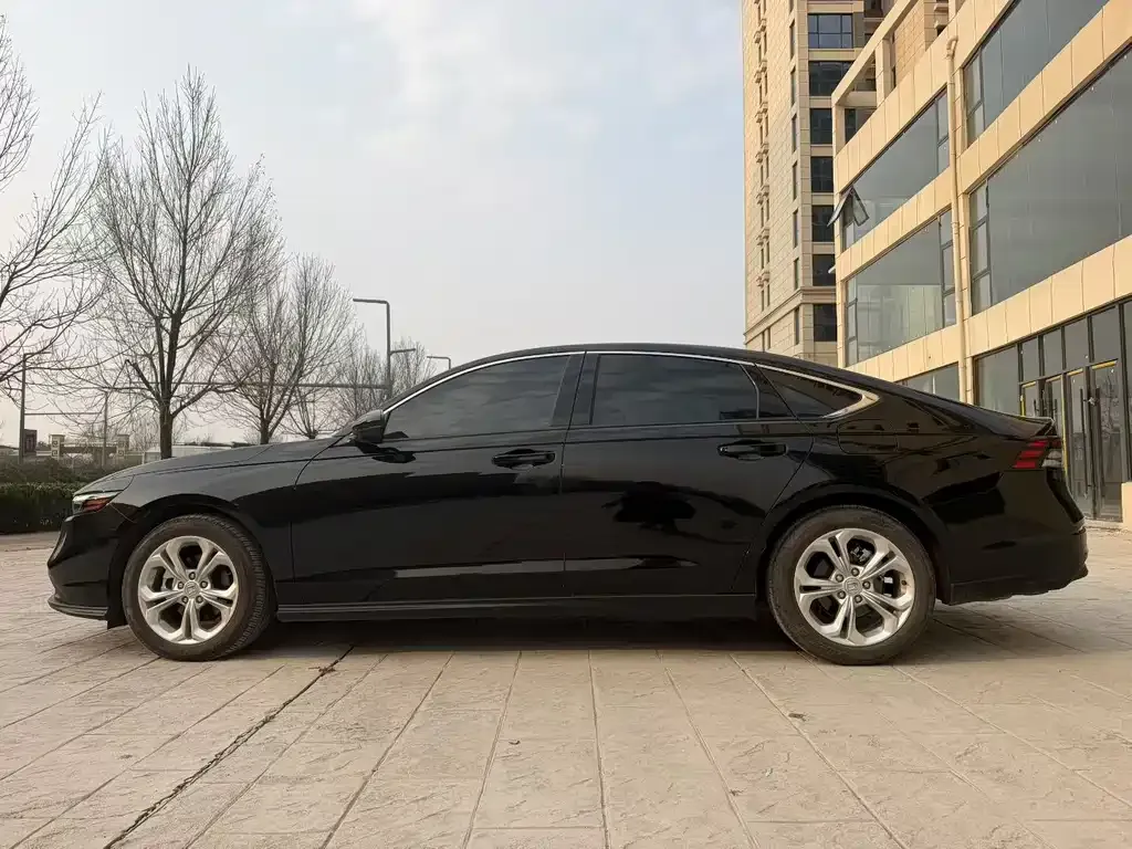Honda Accord — фото 2