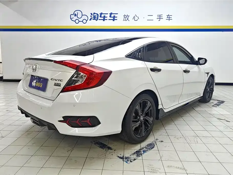 Honda Civic — фото 5