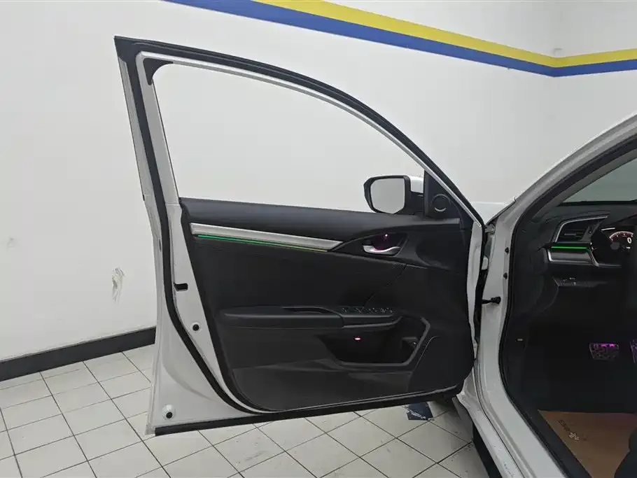 Honda Civic — фото 2