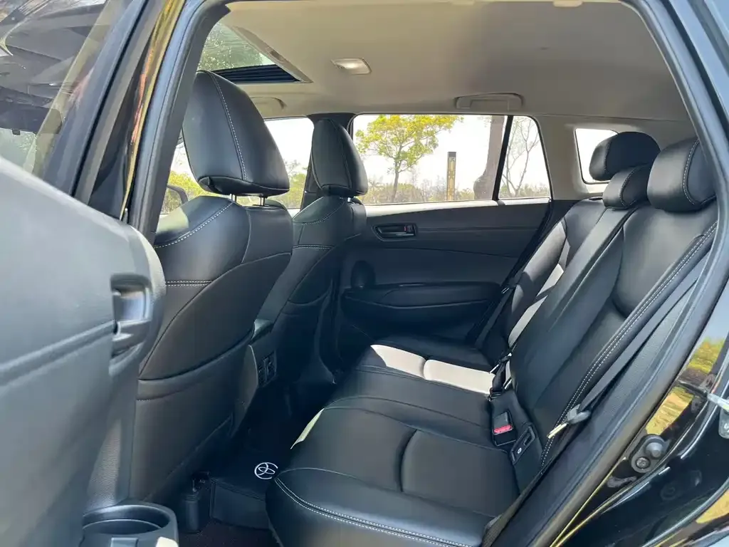 Toyota Corolla Cross — фото 3