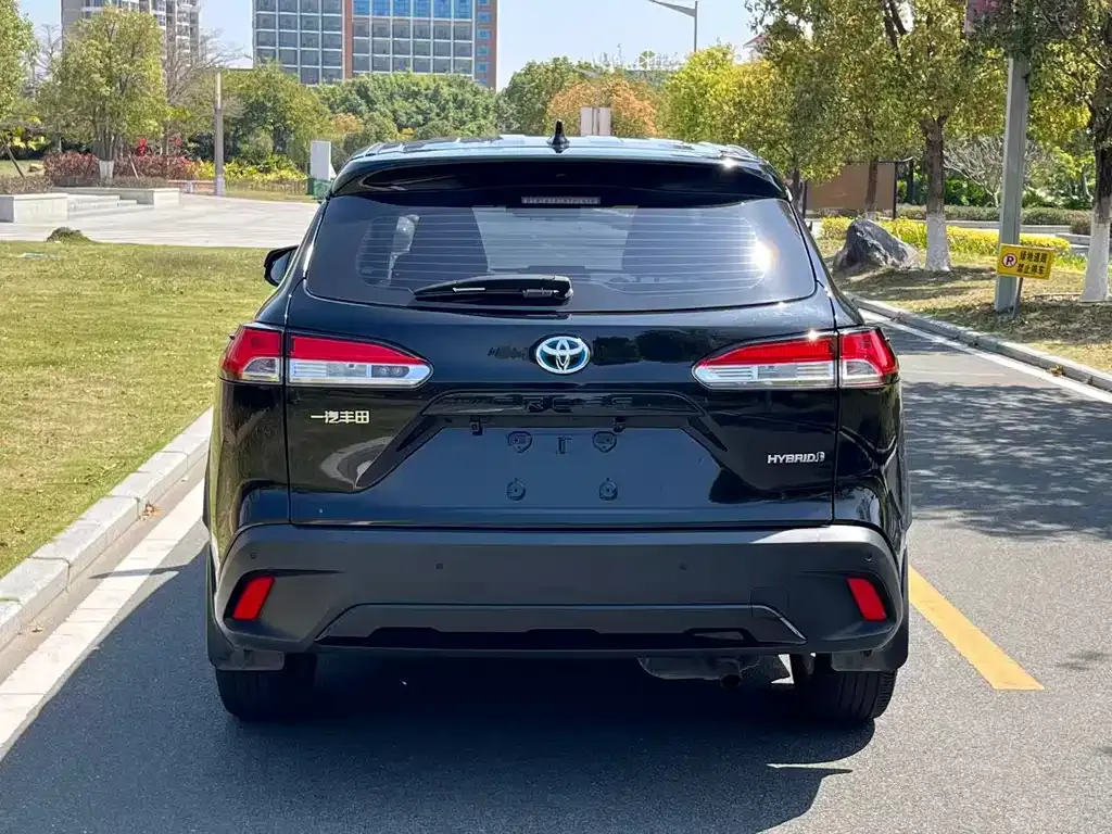 Toyota Corolla Cross — фото 7