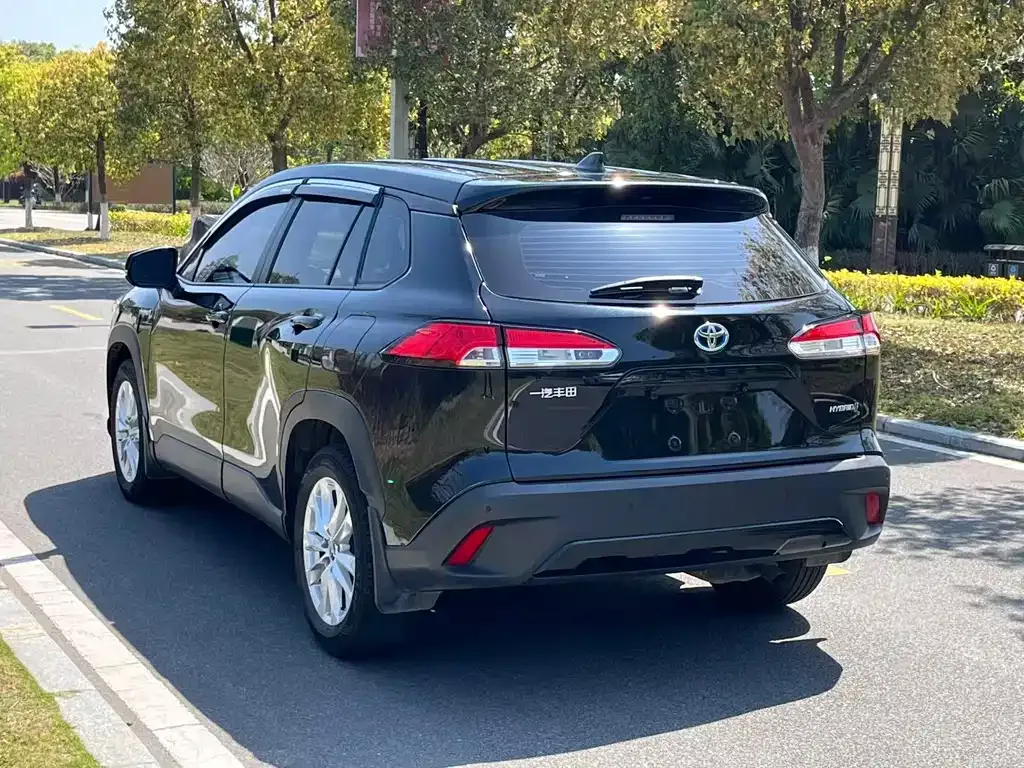 Toyota Corolla Cross — фото 4