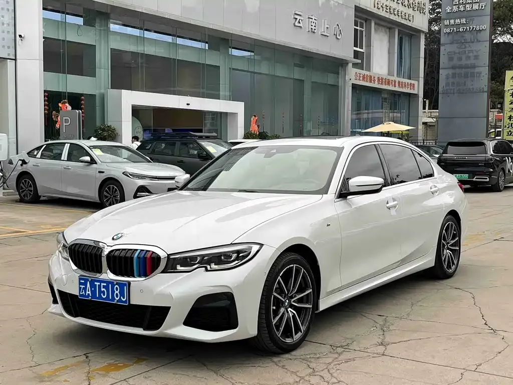BMW 3 Series — фото 1
