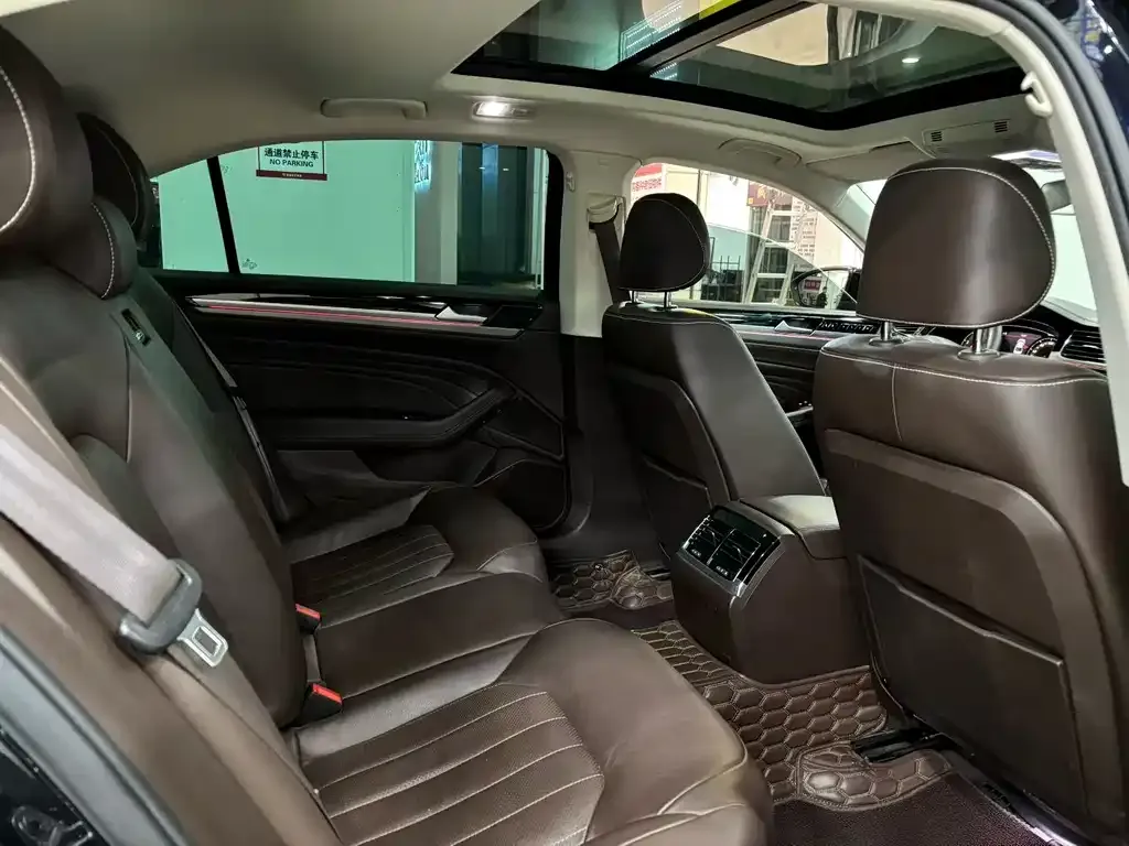 Volkswagen Phideon 2021 из CN, фото 4