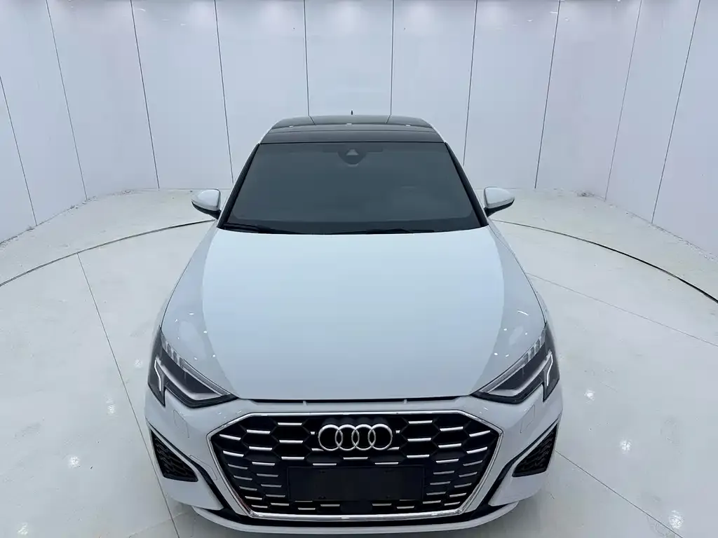 Audi A3 2023 из CN, фото 8