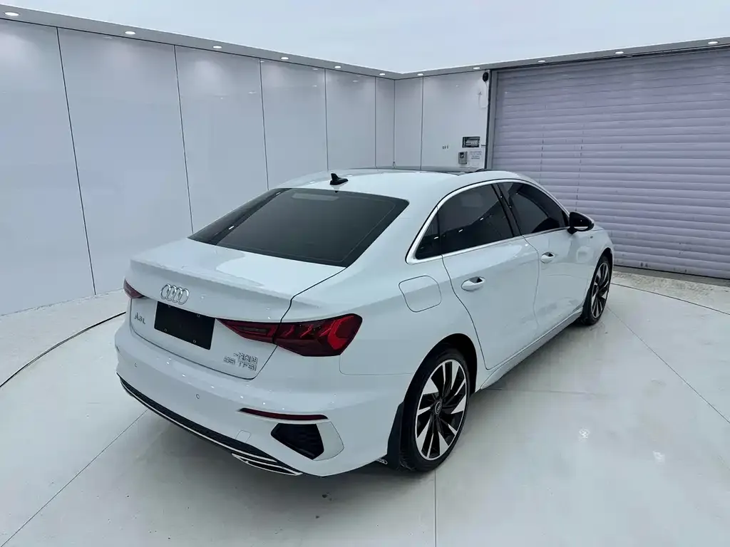 Audi A3 2023 из CN, фото 7