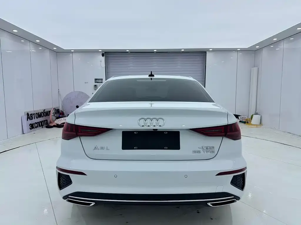 Audi A3 2023 из CN, фото 4