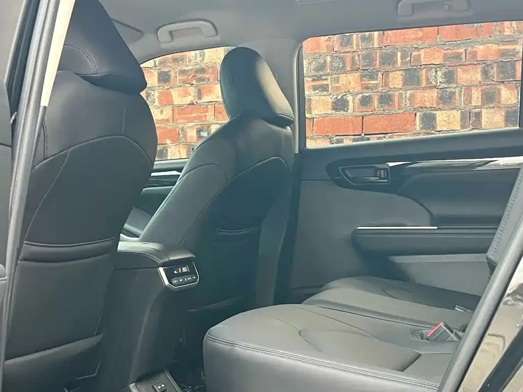 Toyota Highlander 2022 из CN, фото 2