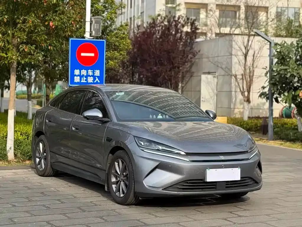 BYD Qin L — фото 8