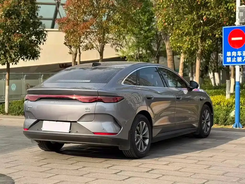 BYD Qin L — фото 4