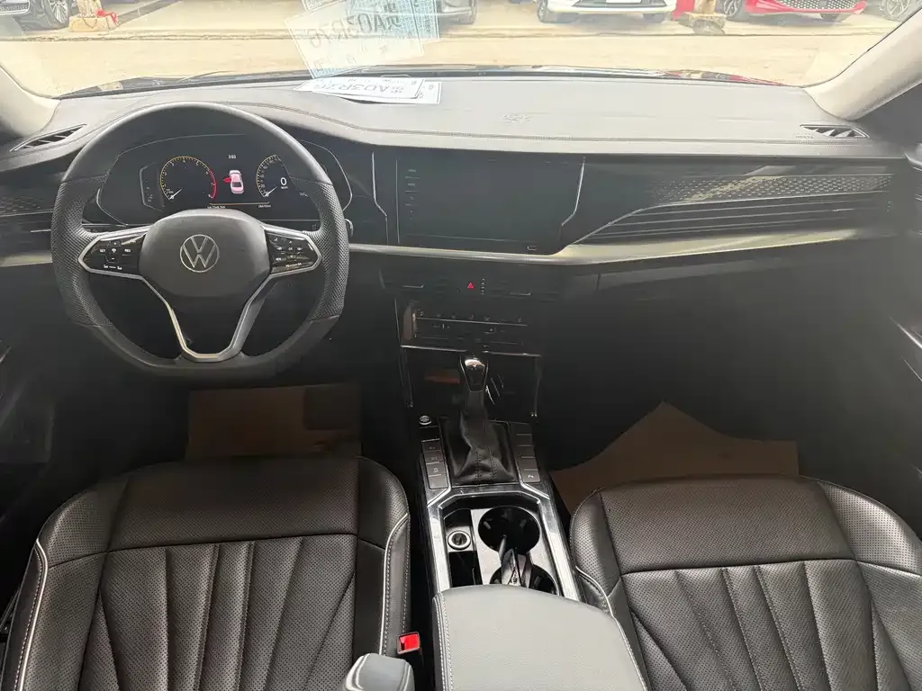 Volkswagen Passat 2024 из CN, фото 4
