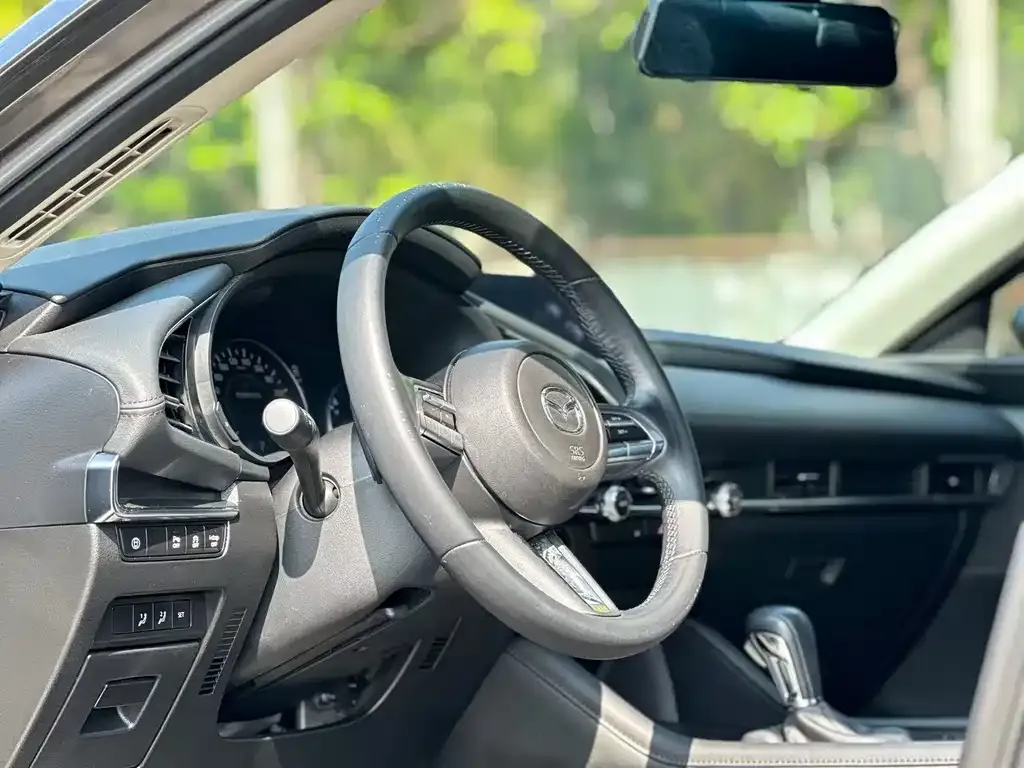 Mazda 3 Axela 2021 из CN, фото 3
