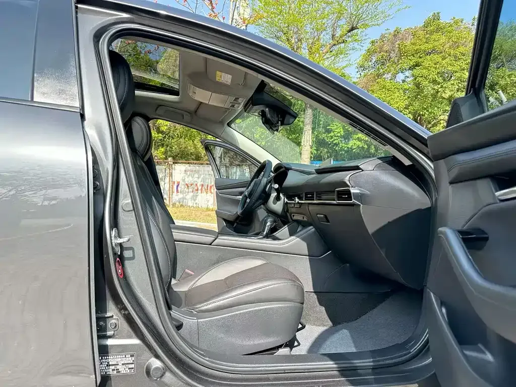 Mazda 3 Axela 2021 из CN, фото 6