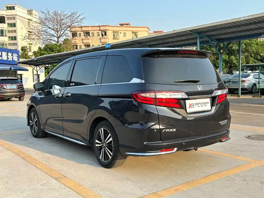Honda Odyssey — фото 2