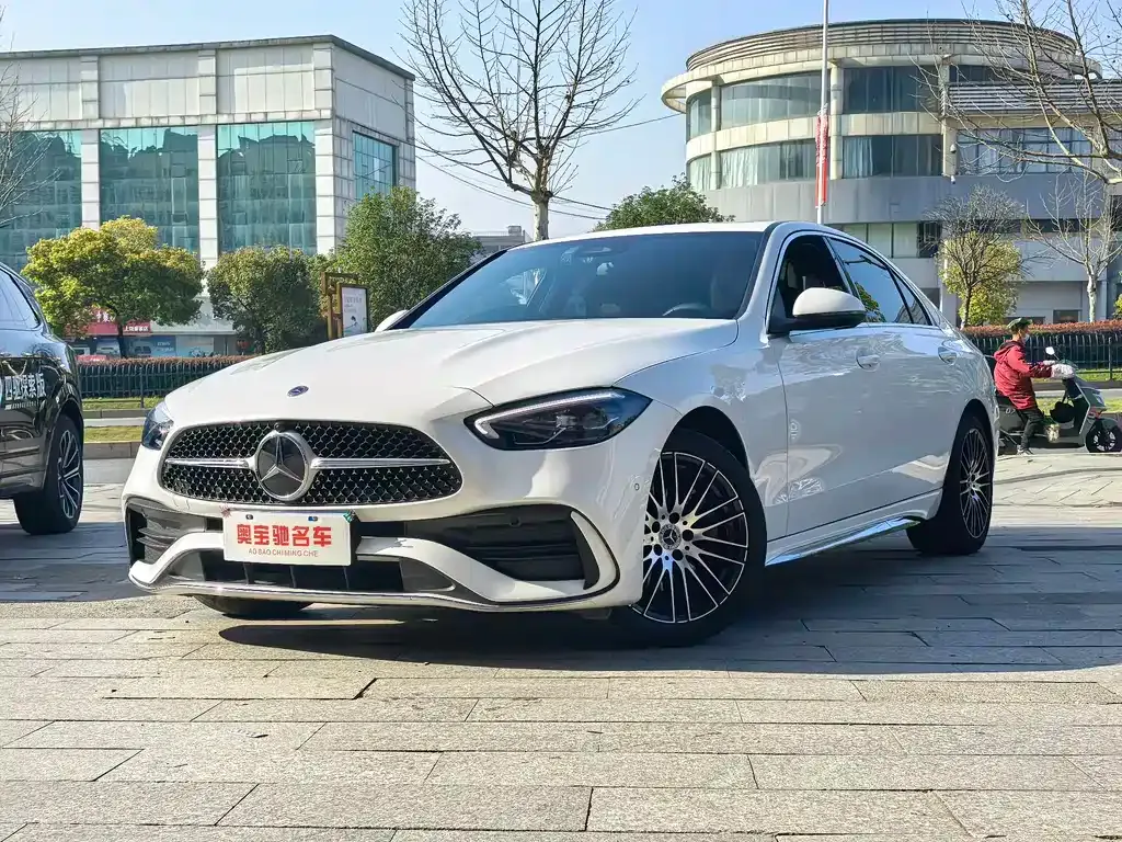 Mercedes-Benz C-Class — фото 1