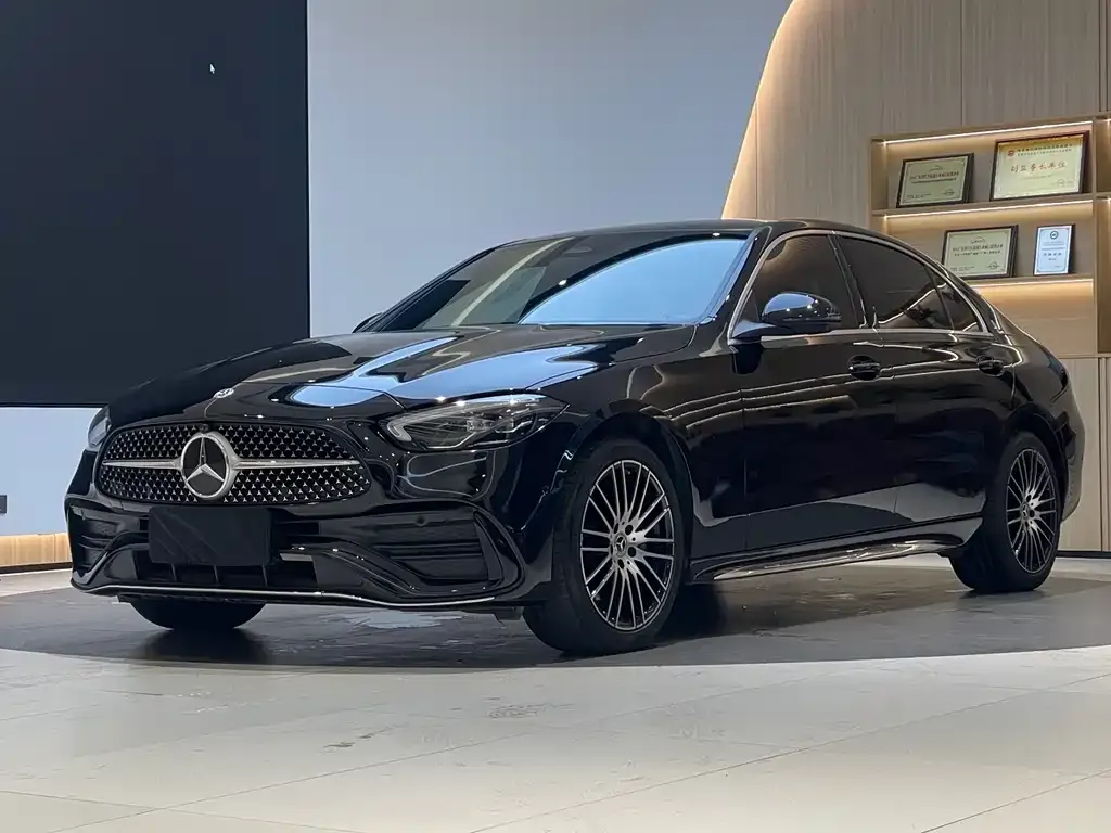 Mercedes-Benz C-Class — фото 1