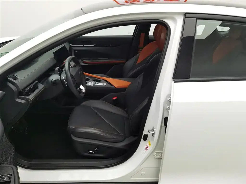 Changan UNI-V 2022 из CN, фото 2