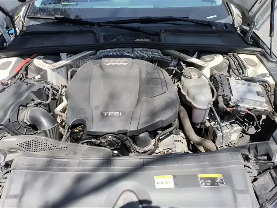 Audi A4L 2022 из CN, фото 10