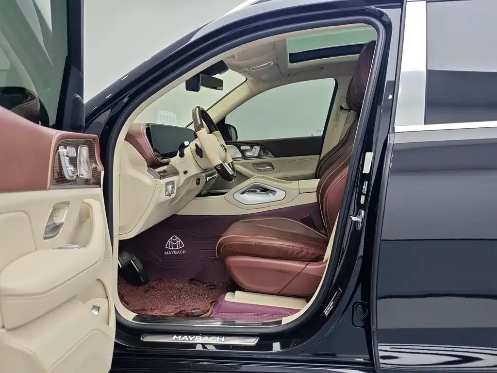 Mercedes-Benz GLS — фото 10