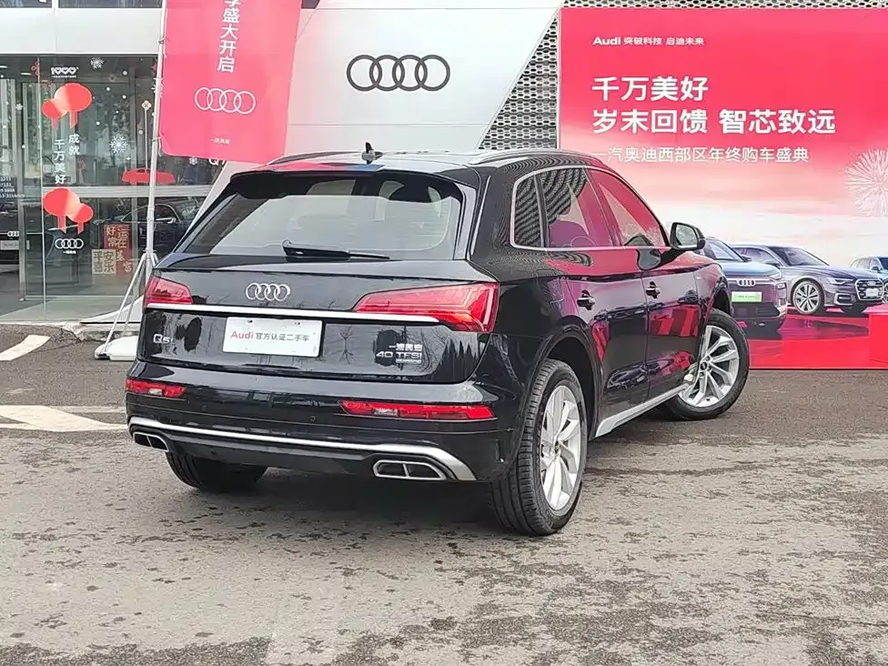Audi Q5L — фото 10