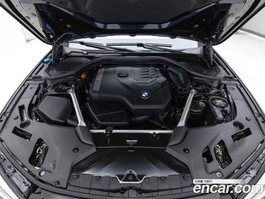 BMW 5-Series 2022 из KR, фото 10